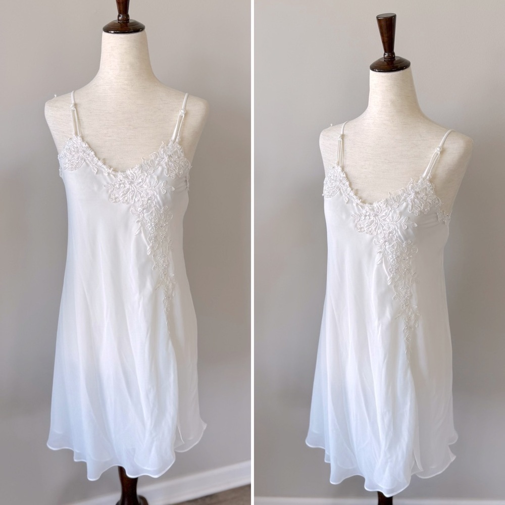 Vintage Elegant White Lace Slip Dress with Embroideries and Pearl Beading